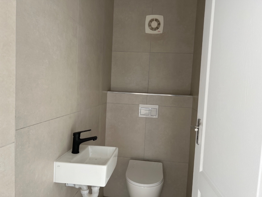 3 Bedroom Property for Sale in Sandown Western Cape
